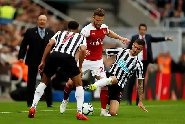 凯尔特人4-1独行侠夺队史第18冠 布朗荣获FMVP