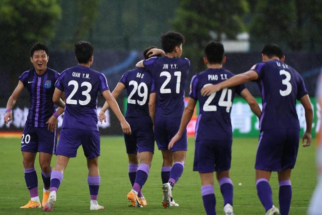 阿森纳可让马丁内利移到右路，或冬窗寻求补强